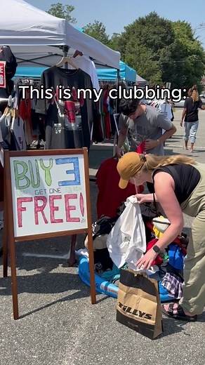 Who needs the club when we have the coolest vintage market of the summer?? 🤩✨ Join us again THIS SUNDAY to shop from 50 local vintage & handmade vendors! 🛍️ 🗓️ SUNDAY AUGUST 24th 📍 1057 New York Ave. Huntington Station 🛍️ Locally sourced vintage & handmade goods 🕚 10am - 5pm 🎟️ FREE admission & parking See you Sunday! Bring your tote bag! 😉 #longisland #thrifting #fleamarket #nyc #vintageshopping