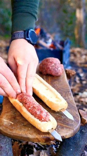 How to make the perfect campfire beef sandwich #outdoorcooking #grilling #foodie