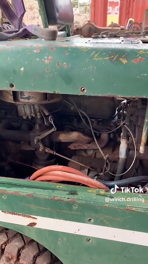 Wet weather days! If you like the kind of videos drop me a like or a comment and follow for part two I will keep them coming cheers everyone #winchdrilling #forklift #mechanic