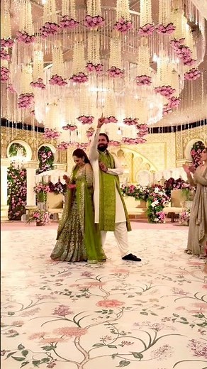 THE BEST SANGEET DANCE EVER! Biwi No 1 | Bride & Groom's Unforgettable Performance | #weddingdance