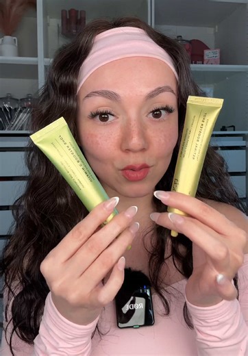 🍊🌙 El dúo que realmente transforma la piel @Arencia ✨Si buscas piel glow de día y piel perfecta de noche, este combo es TODO: ✨ Vitamin C Shot (AM) → brillo inmediato, manchas más claras y piel uniforme 🌙 Retinal Shot (PM) → textura lisa, poros refinados y efecto anti-edad real 💥 Protección renovación = resultados visibles 💥 Ideal para piel apagada, manchas y líneas finas 💥 Skincare coreano que SÍ cumple #arencia #TikTokShopHolidayHaul #ricemochicleanser #mochicleansingoil #arenciacleansin