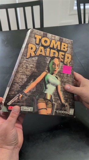 Tomb Raider Unboxing | '90s PC gaming boxes were built DIFFERENT. 📐