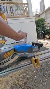 118K views · 1.3K reactions | Exterior railings #woodworking #construction #tips #viral #carpentry | Olman Castellanos | Facebook