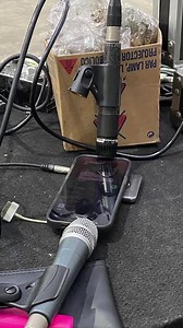 😂 No cable? No problem! #microphones #stereoout #mic #nocables #music #audiosignal #stereo #spotify | Avid