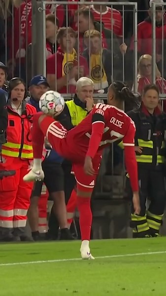 Did Olise keep it in? 🤔