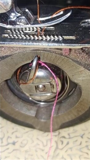 ✅ Bring Up Bobbin Thread in Seconds | Sewing Machine Easy Trick 🧵#sewingmachine#sewingclass#shorts