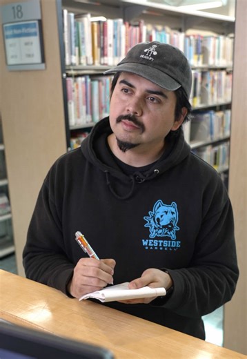 Another day on the desk Afshar, Melissa Fleur.