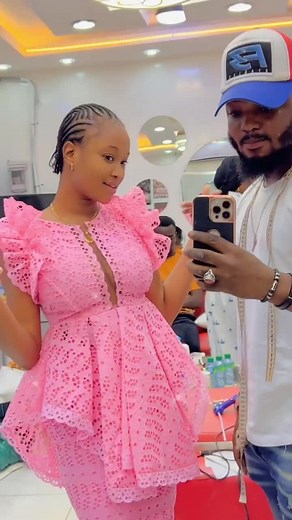 Fashionable Indoor Photo Shoot Ideas