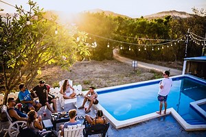 Rent a Private Pool by the Hour with Swimply