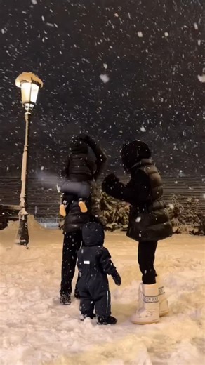 ❤️Romantik_Video❤️🕊️ on Instagram: "♥️🕊️ Подпишись пожалуйста 😔 ❤️🕊️ Obunachim boling 😔"