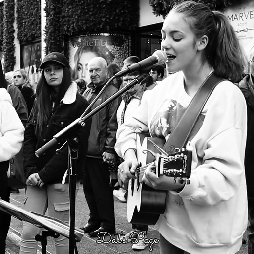 Killing Me Softly. 🥀 | 𝘿𝙖𝙩'𝙨 𝙋𝙖𝙜𝙚