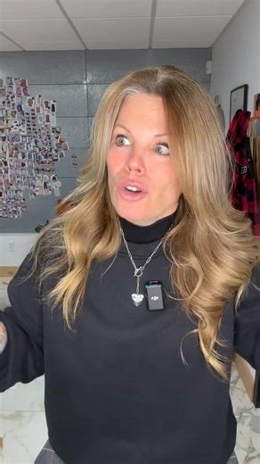 C’est ce samedi le 15 nov. de 10h à 12h qu’aura lieu notre premier DIRECT EN DIRECT! Pour nous aider à organiser le tout, tu peux m’écrire en commentaire si tu crois y être! La boîte mystère sera sur place ainsi que d’autres surprises! | Le Sous-Sol