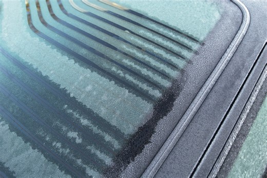 6 Things You Should Never Do When Trying to Defrost Your Window