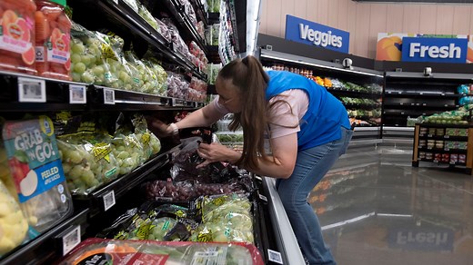 Tour the new Walmart Neighborhood Market in Milton