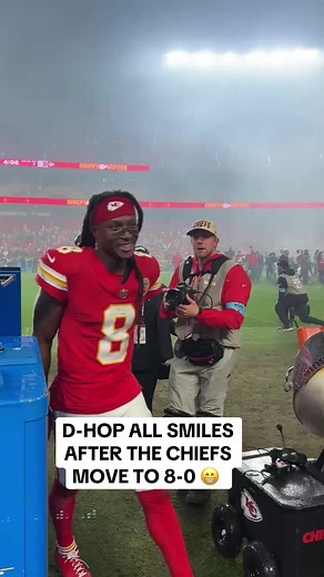 DeAndre Hopkins Celebrates as Kansas City Chiefs Move to 8-0