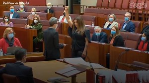 Indigenous Australian Senator Raises Fist, Calls Queen Elizabeth a 'Colonizer' as She's Sworn Into Office