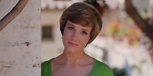 40 Stunning Photos of Julie Andrews Through the Years