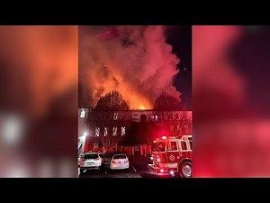 Crews battling apartment fire in Smyrna