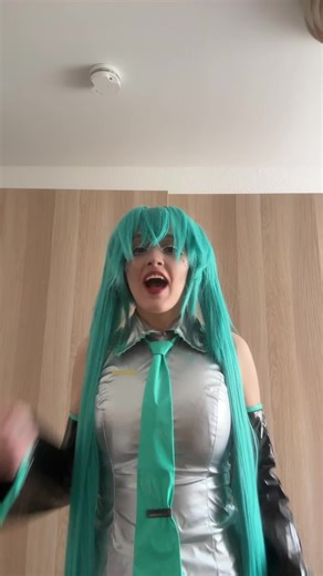 #cosplay #miku #hatsunemiku #mikucosplay #dancechallenge