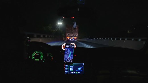 王者再次贴贴，差点变马自达323.zip了