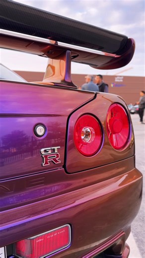 GTR SKYLINE: Who's Crazy About This Beauty?