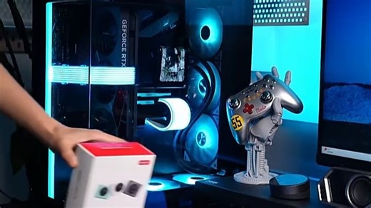 玩转直播就用罗技C920高清摄像头，1080P画质清晰流畅，自适应光感技术让暗光环境也出众，游戏开黑、教学分享轻松上手！