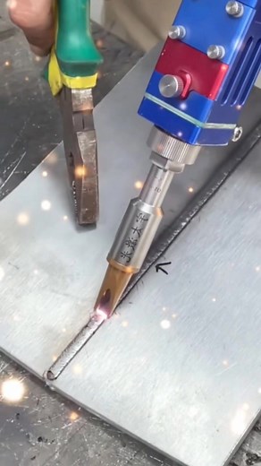 ✨What keeps your weld seam always perfect? Laser weld seam cleaning is a great solution for a pristine finish after welding!😘 👉 Laser cleaning machine at dplaser.com #cncmachine #cncmachining #cncmachinist #finishwork #lasercleaning #laserwelding #laserwelder #aluminumwelding #weld #welds #welding #weldart #welder #weldwheels #weldracing #weldingfabrication #weldlikeapro #welderlife #weldinglove #weldingcommunity | DP Laser