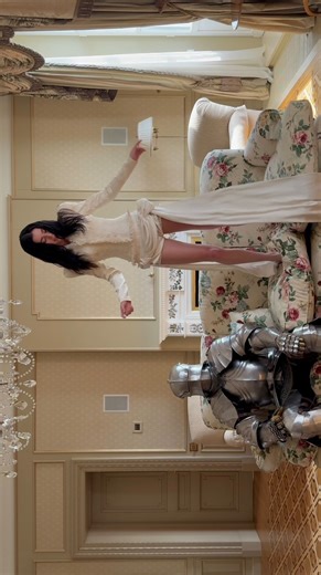 Adel Veigel on Instagram: "VEIGEL - космос завтра в 00:00"