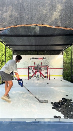 New hockey pucks: unboxing and first impressions