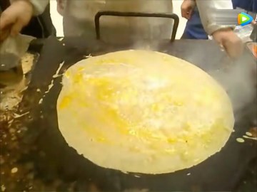 实拍：经典天津煎饼果子制作过程