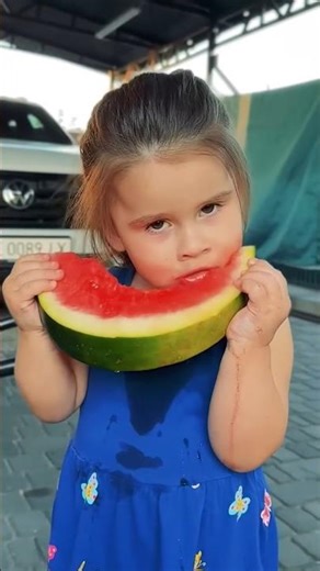 Cute baby eating watermelon 😂 #shorts #comedy #funny#shorts