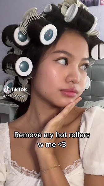 Hot Rollers Tutorial: Putting in and Taking Out | Hair Rollers Tutorial
