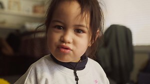 Te Amio-whenua (almost 3) is living proof of the power of early talk. She and her whānau share their experience of applying the Talking Matters kaupapa in the first thousand days of a baby’s life. We invite you to watch this lovely insightful video. ‘Talking Matters – it’s never too early to talk with your baby’ Kō Te Amio-whenua tēnei, he tata tana pākeke ki te toru tau. Ko ia te tino tau mataaho o te mahi kōreroreo kī te pēpi i te wā piripoho. Anei te whakaaturanga a Te Amio-whenua me tōna whā
