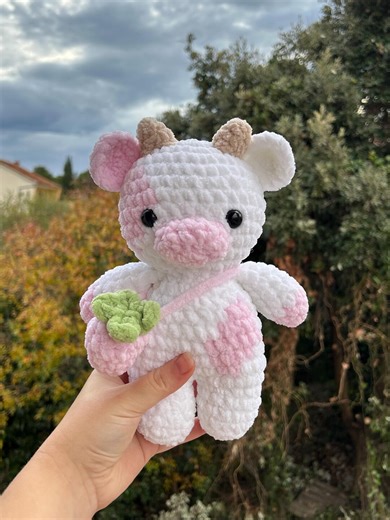 Crochet Cow Plushie With Strawberry Bag, Handmade Amigurumi Stuffed Plush Toy - Etsy Norway