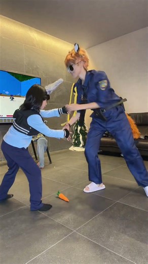 18日で1億回再生された動画🥕🐰🦊 #zootopia2 #zootopia #cosplay #minecraft #familyfun