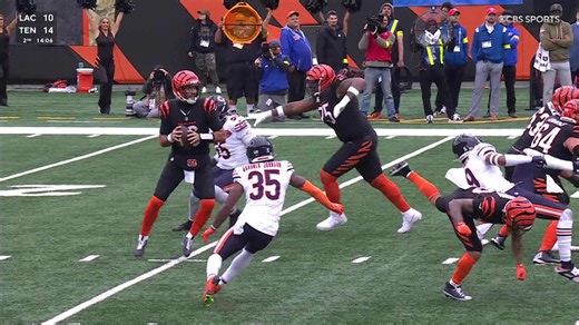 HIGHLIGHT: C.J. Gardner-Johnson drops Joe Flacco for first sack since 2022