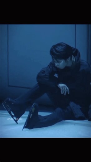 1.1K views · 2.1K reactions | Dramatic scenes ❄️ Beautiful emotions on ice #yuzuruhanyu #羽生結弦 #hanyuyuzuru #figureskater #Yuzu | Baansuan Sarapee Cooki | Facebook