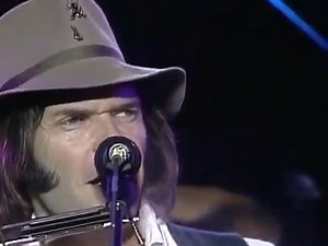 Neil Young - Hey Hey, My My (Live at Farm Aid 1985) "Hey hey, my my Rock and roll can never die" #AmantiDelRock | Amanti Del Rock