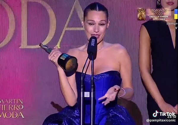 💖🛐 #pampita #pampitaardohain #carolinaardohain #blancavicuñaardohain #blancavicuña #beauty #beautiful #happy #cute #adorable #amo #bellezanatural #belleza #inspiration #model #fashion #modelling #smile #love #happy #art #girl #fun #fyp #martinfierro #martinfierrodelamoda