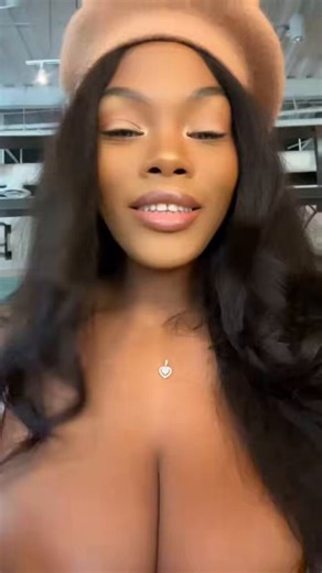 The cleavage really do too much