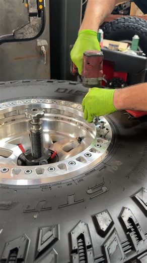 The blemished tire balancing dilemma has been solved!💪 If you are enjoying these types of videos, let us know in the comments below, and we'll keep doing them! #outlawoffroad #outlawoffroadnashville #blemishedtires #tirebalance #shopvlog | Outlaw Offroad - Nashville