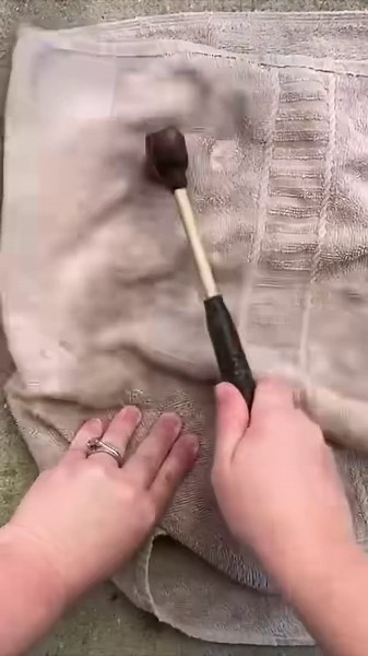 Lay broken plates on your table for this GENIUS porch idea!