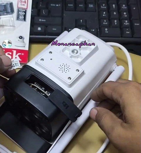 How to Install a Micro SD Card in an IP Cam Correctly – Guaranteed to Fail!