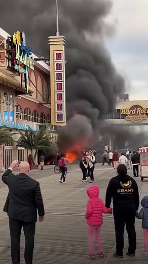 87K views · 795 reactions | A large fire erupted Wednesday afternoon on the Atlantic City boardwalk causing significant damage to the Resorts Casino building. About 30 firefighters arrived to the scene and brought the fire under control in 40 minutes. Investigators say no injuries were reported. | ABC7NY | Facebook