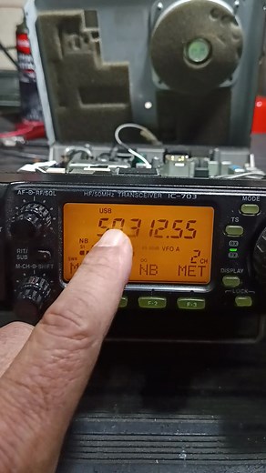Icom IC703 con algunos problemitas, ya está en marcha nuevamente | Reparación Equipos de Comunicaciones - Radioaficionados y Comerciales