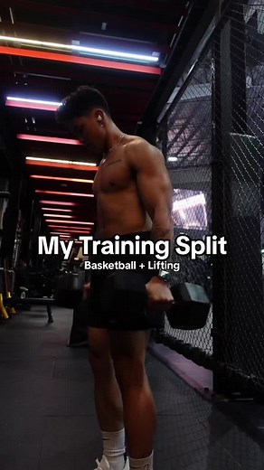 My current training split: Hooping Lifting you can do BOTH 📈 ➡️ You lift before or after your sport? might start dabbling in some running content.. running era? hybrid athlete era? stay tuned 🫡 #basketball #hoops #sports #athlete #lifting #hybrid