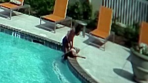 Young girl nearly drowns before sister, cop take action