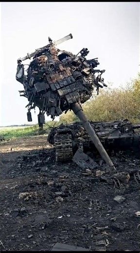 Why Do Russian Tanks Explode in Two Pieces?