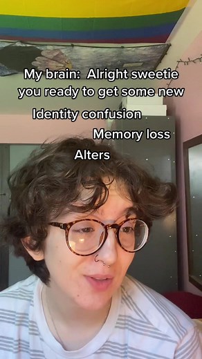 DID in a nutshell lol #fyp #didsystem #dissociativeidentitydisorder #OSDD #trans #lgbt