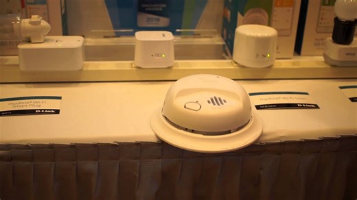 D-Link smart alarm detector @ CES 2016